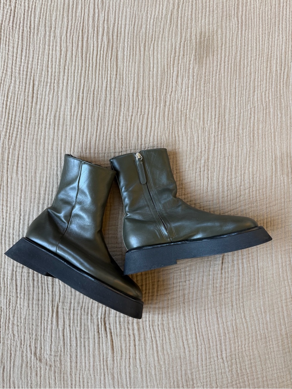 Women’s wandler leather shearling lined boots